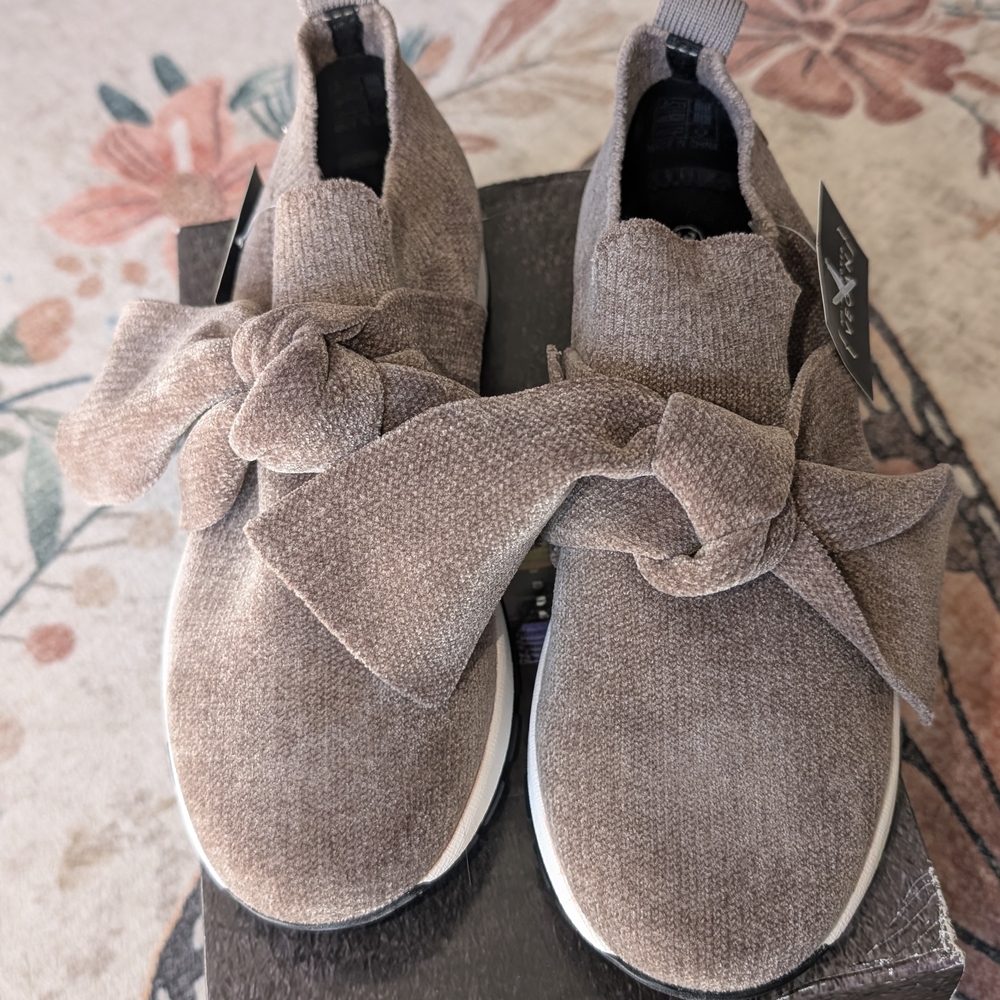 Bernie Mev Smoke Flannel Sneakers